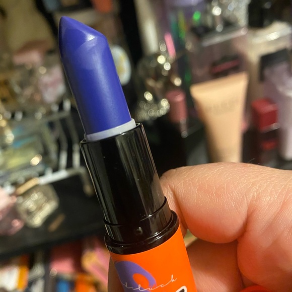 Set of 3 LE Trolls MAC lipsticks 💄 - Picture 3 of 5